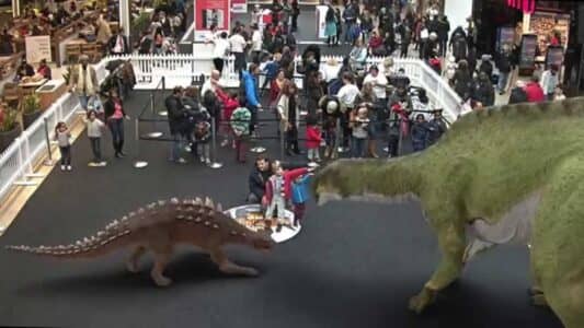 "Experiencia en Realidad Aumentada con dinosaurios en 3D, WallTV y cámara 4K"